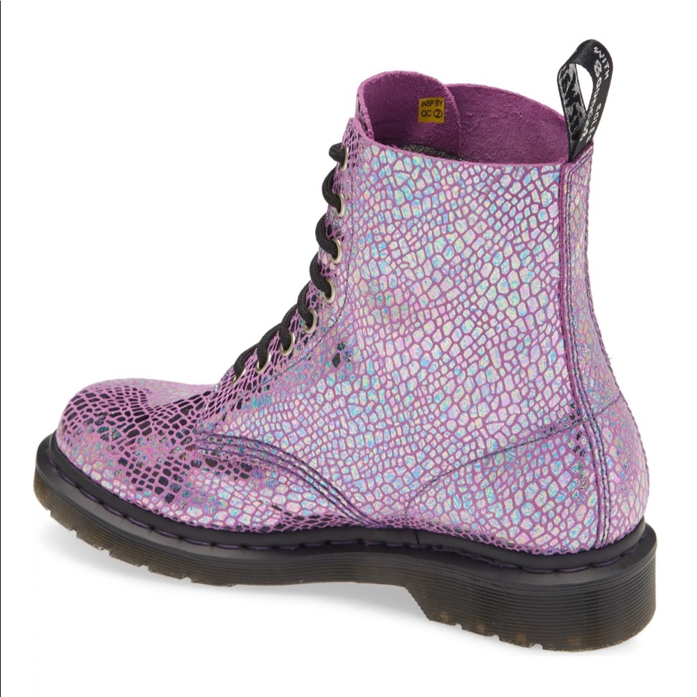 NWT Dr Martens Iridescent Pastel Rainbow 1460 Boot - Picture 2 of 5